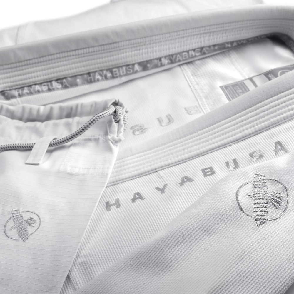 Женское кимоно Hayabusa Valor Lightweight - White