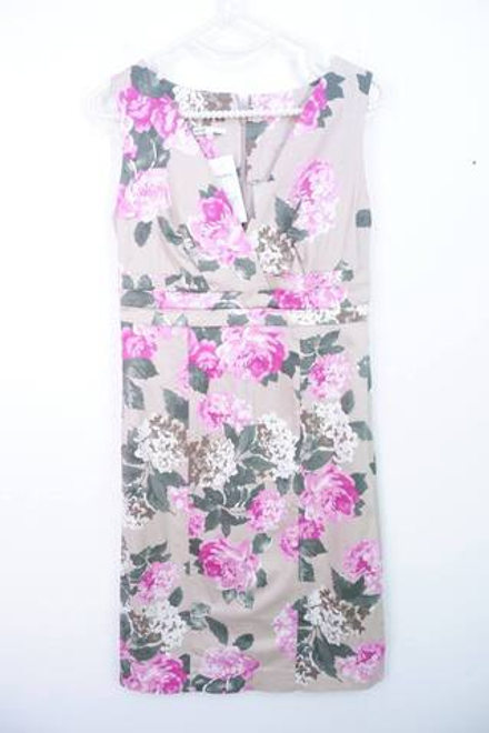 Платье-футляр Oodji цветочное, визуально 42 размер