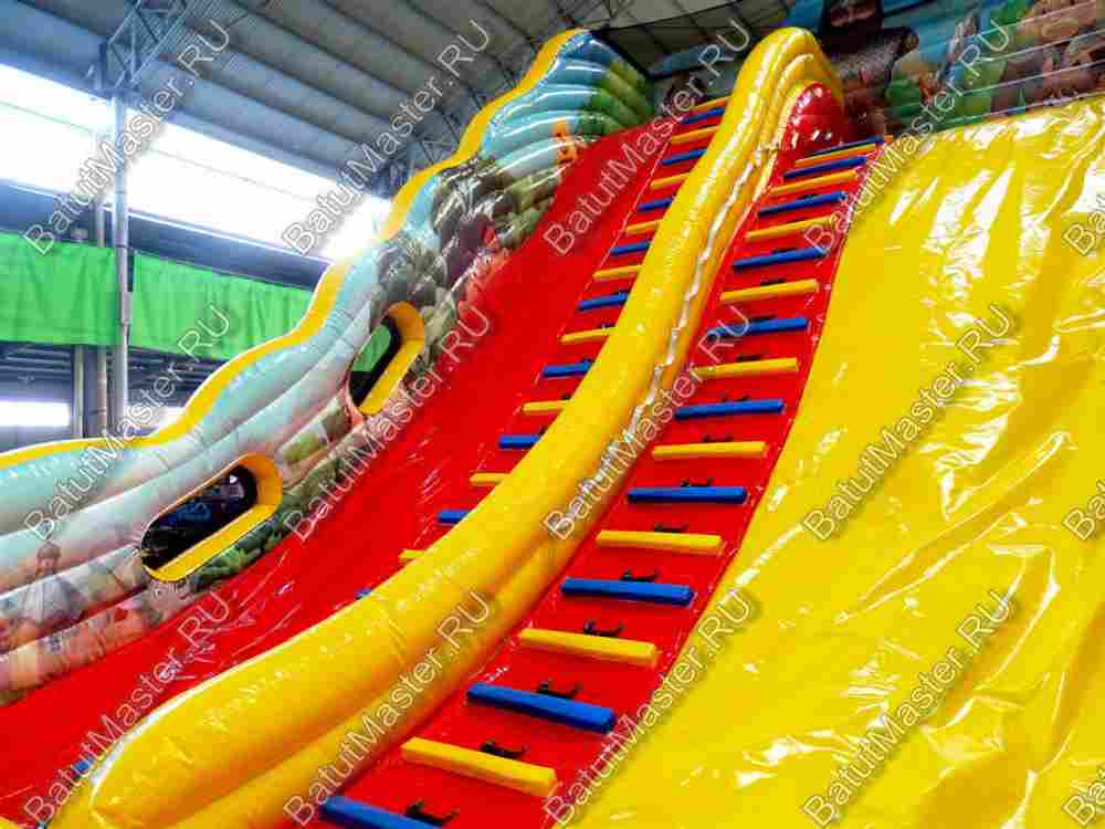 Большой надувной батут-горка "Сказочные богатыри" 13*7*10 м