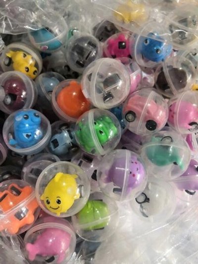 Игрушки в капсулах 45 мм класса А+