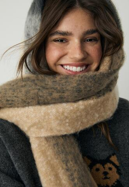 STRADIVARIUS Клетчатый шарф, черный