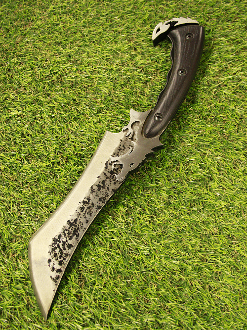 Нож-кинжал "Дракон", ст45 6 мм, длина 37,5 см. ручка - ясень