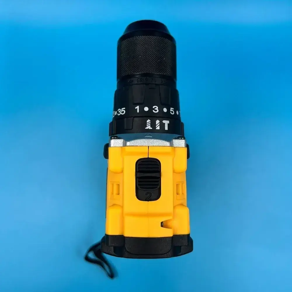 Шуруповерт аккумуляторный бесщеточный Dewalt 18В дрель 2 АКБ