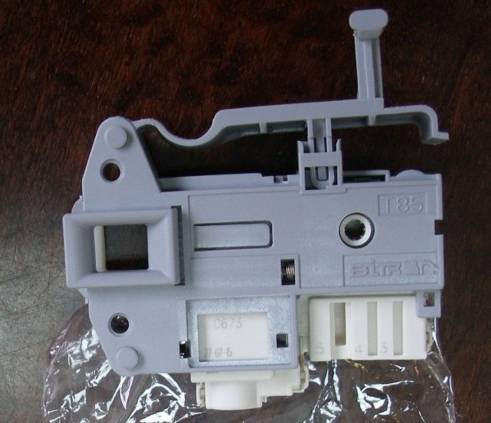 Блокировка люка стиральной машины Ariston, Indesit 254755