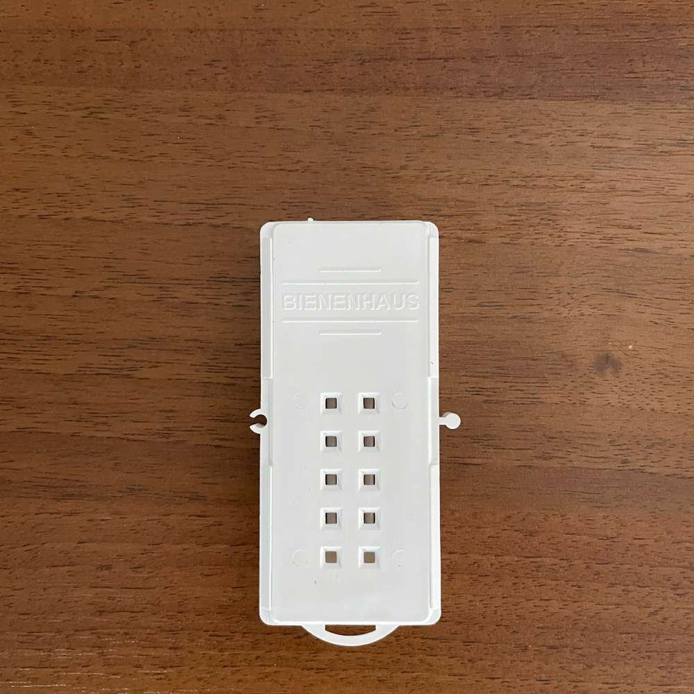 Клеточка для транспортировки маток Малая (100шт.)