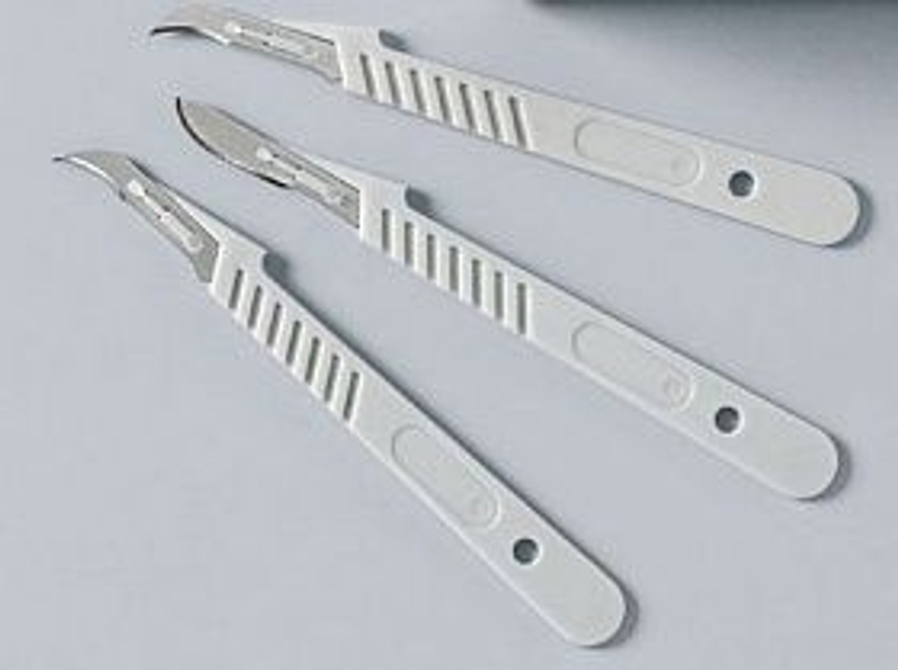 Скальпель хирургический стерильный CERTUS из углеродистой стали №23