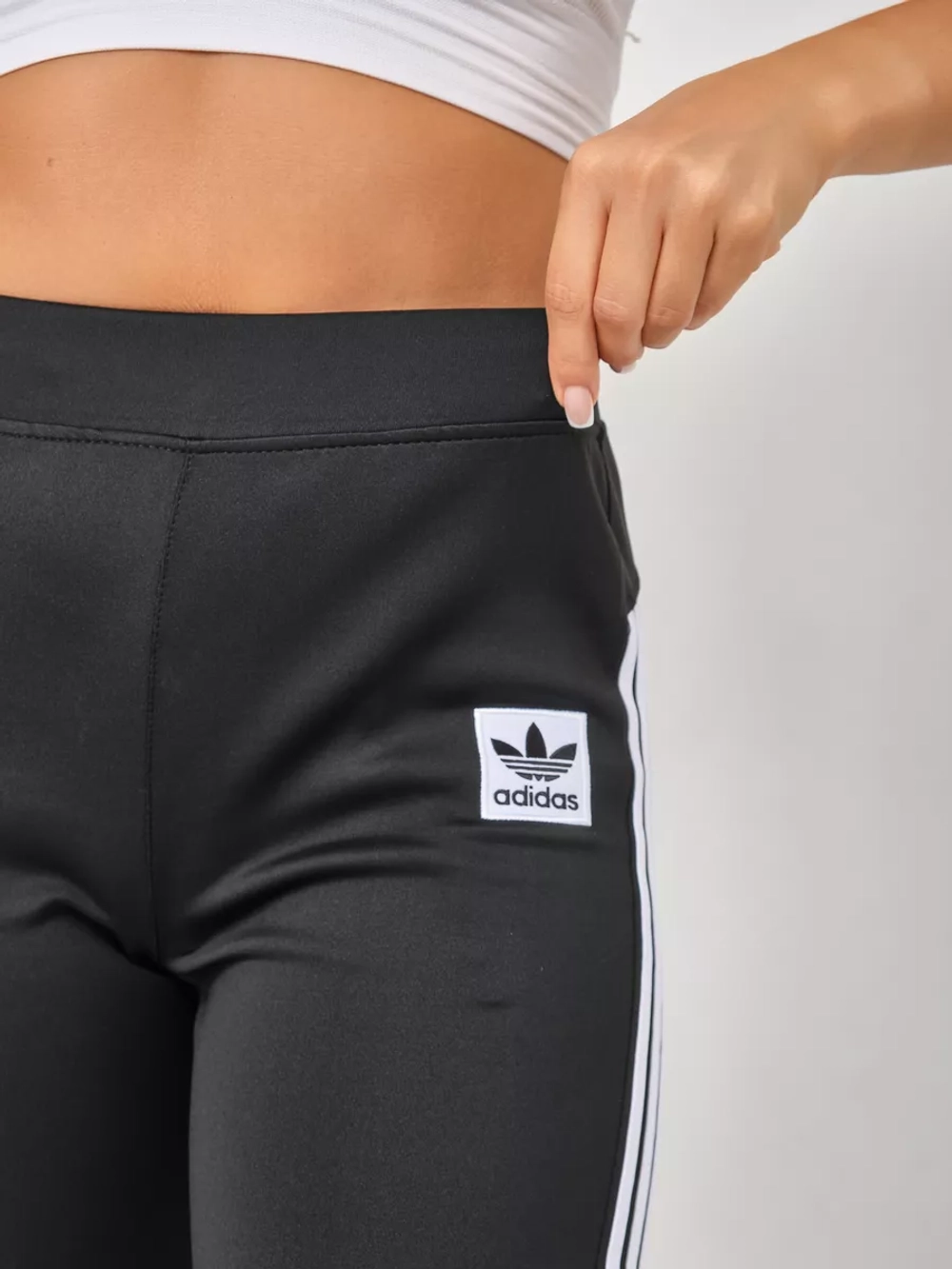 костюм спортивный на молнии Adidas с брюками и толстовка