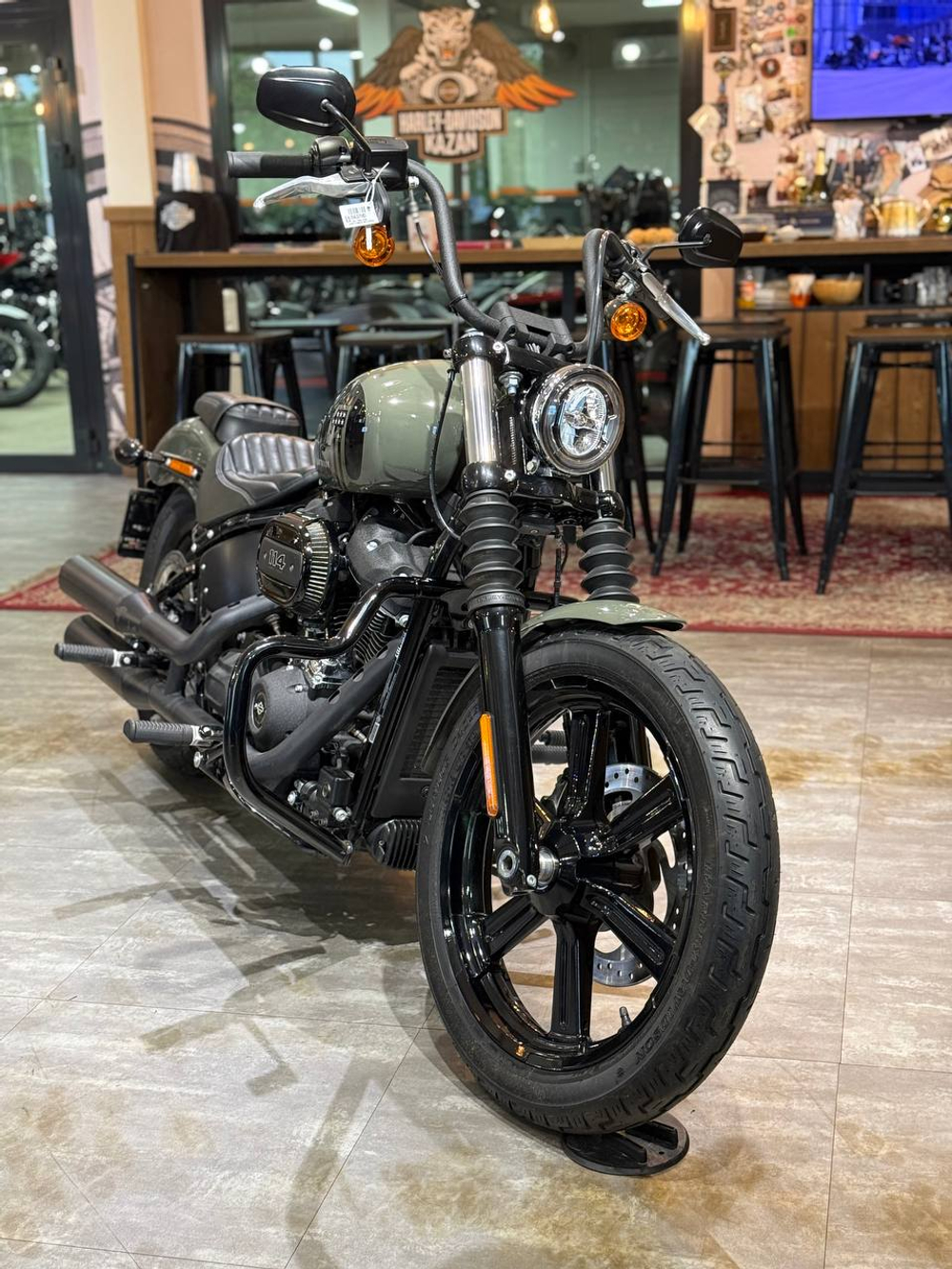 Harley-Davidson Street Bob (Deadwood Green)
