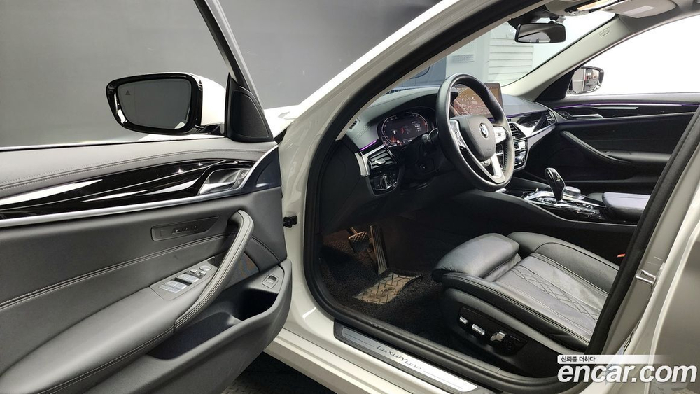 BMW 5 Series (G30) 523d Luxury (02.2022)