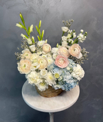 Нежная корзина цветов