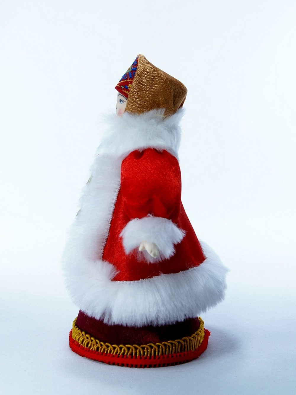 Кукла коллекционная Крестьянка в полушубке