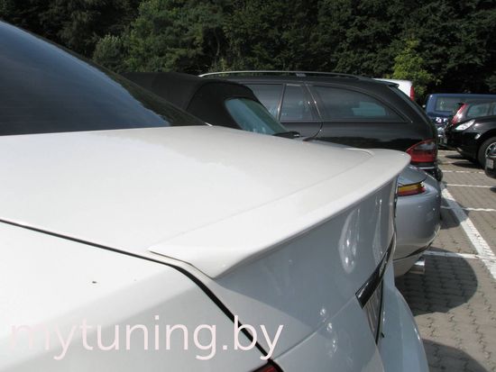 Лип спойлер AMG для Mercedes C W204