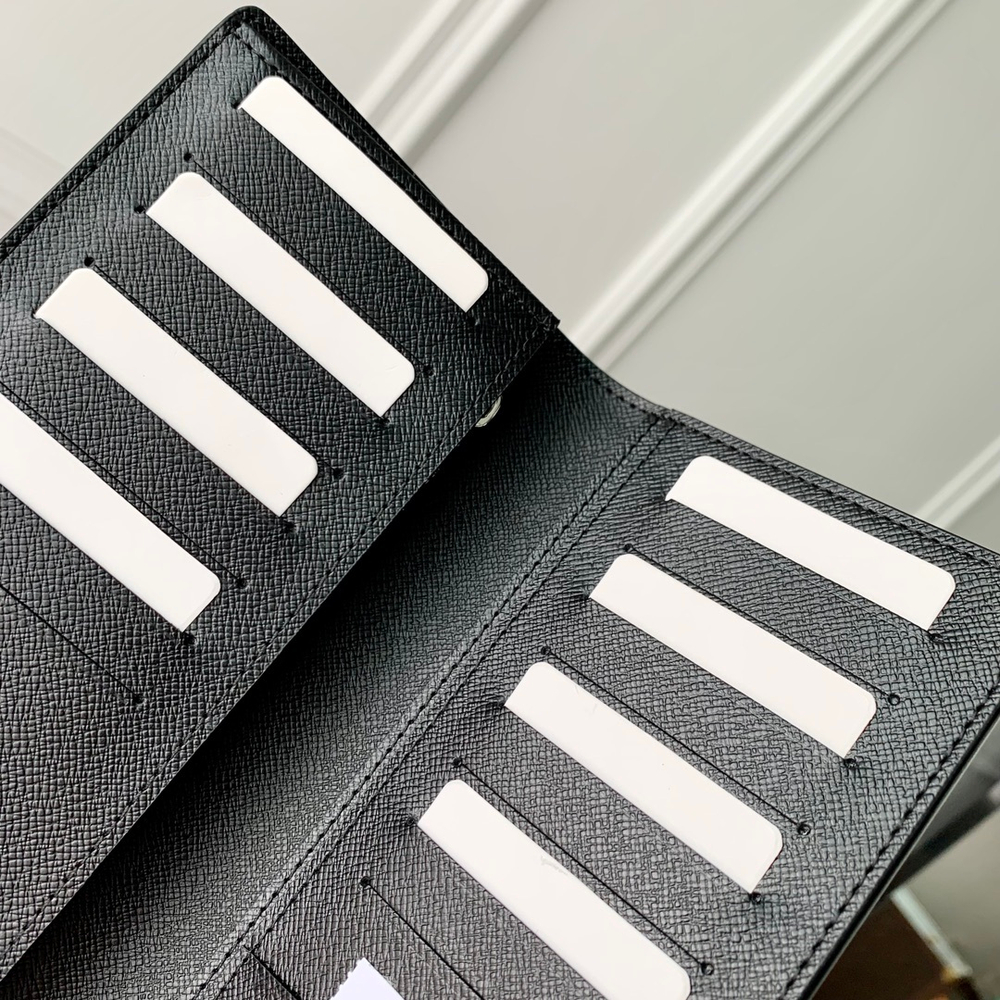 Louis Vuitton Brazza Wallet