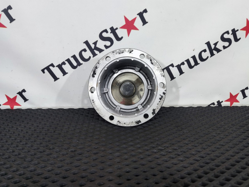 Крышка передней ступицы