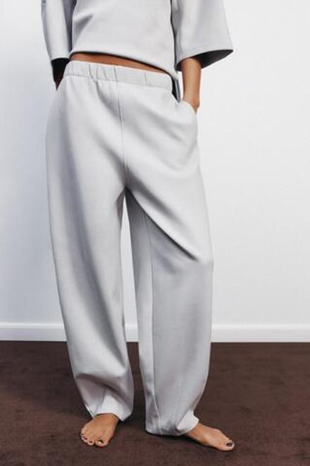 ZARA БРЮКИ-БАНАНЫ ИЗ ИНТЕРЛОКА, ЦВЕТ ЛЬДА