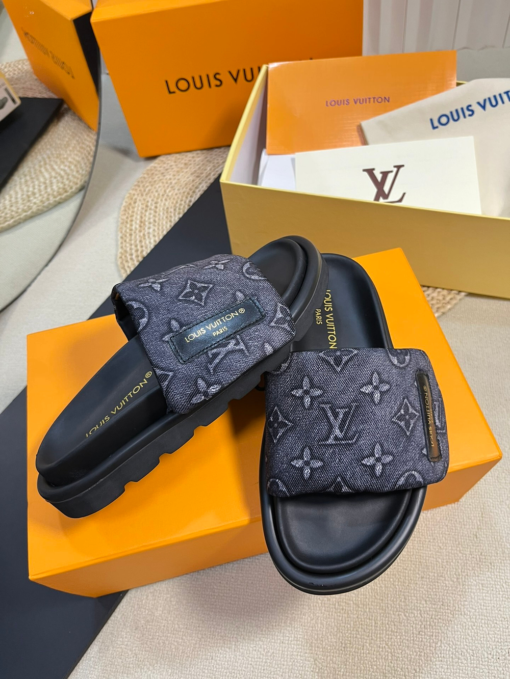 Louis Vuitton Pool Pillow Flat Comfort Mule