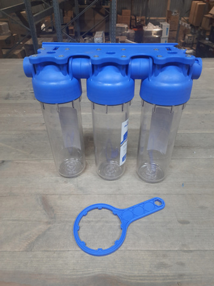 Магистральный фильтр Аквабрайт АБФ-3 1/2, тройной, 10″ Slim Line, подключение 1/2″, для очистки воды