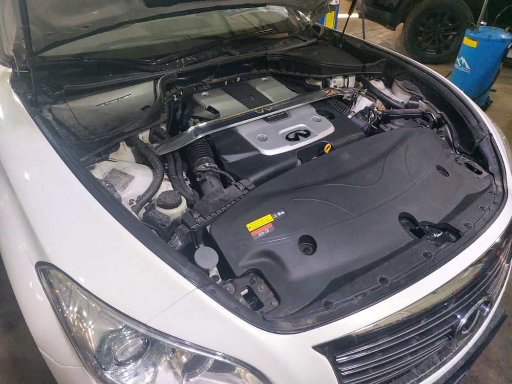 Растяжка под капот INFINITI M25 M37 Q70