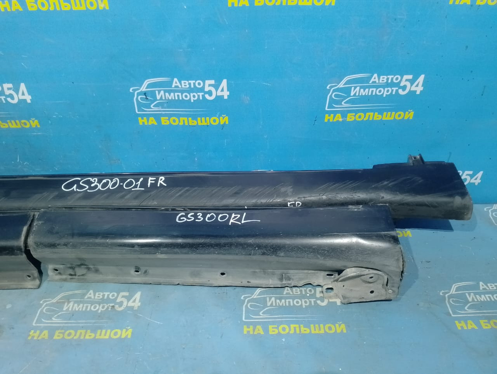 Порог правый пластиковый LEXUS GS300 1999
