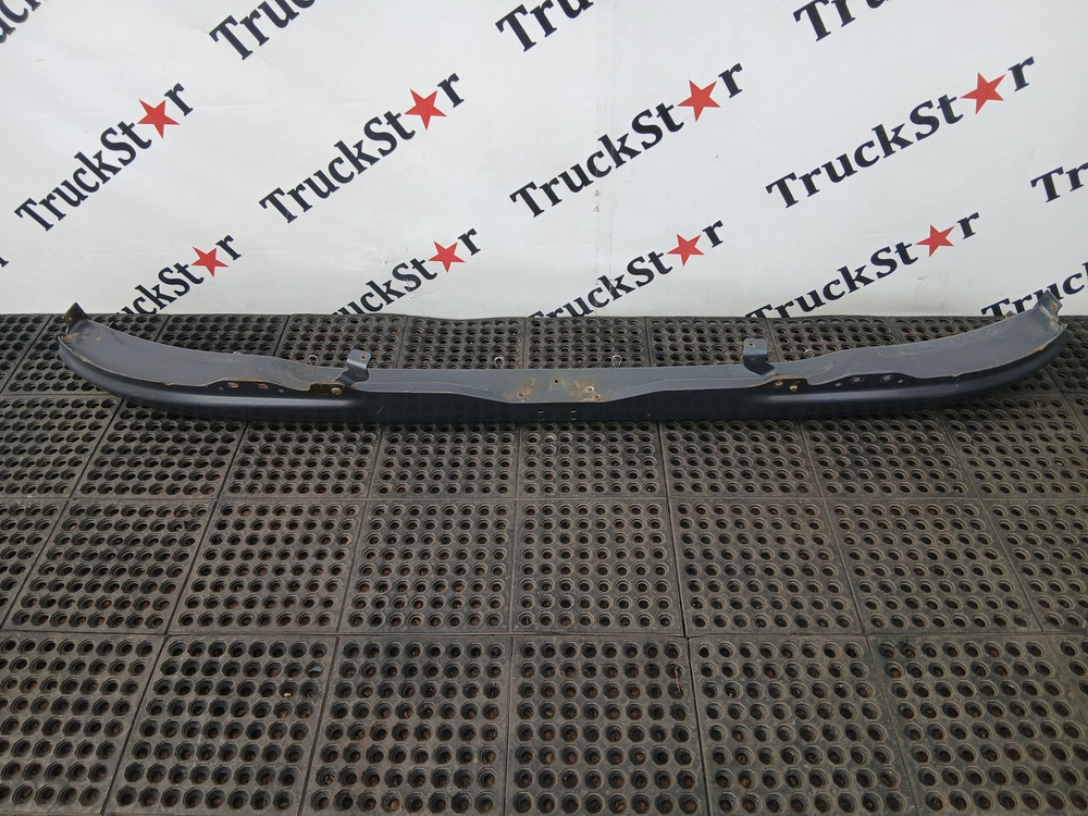 Усилитель переднего бампера