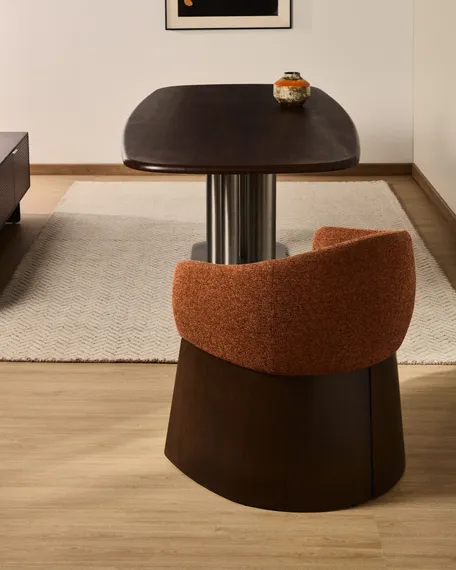 Стул Bosca из терракотового шенилла с ножками из шпона ореха