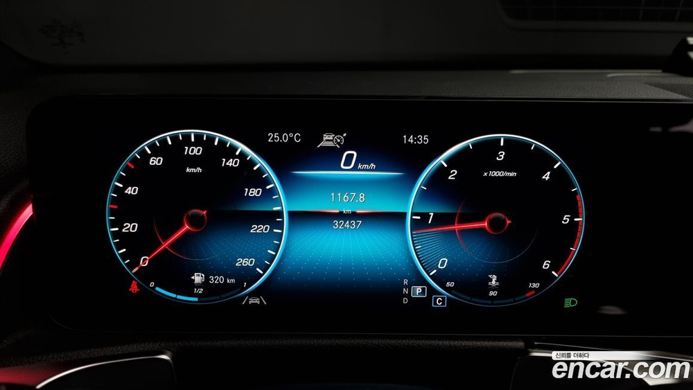 Mercedes-Benz GLB-Class X247 GLB200 d (09.2021)