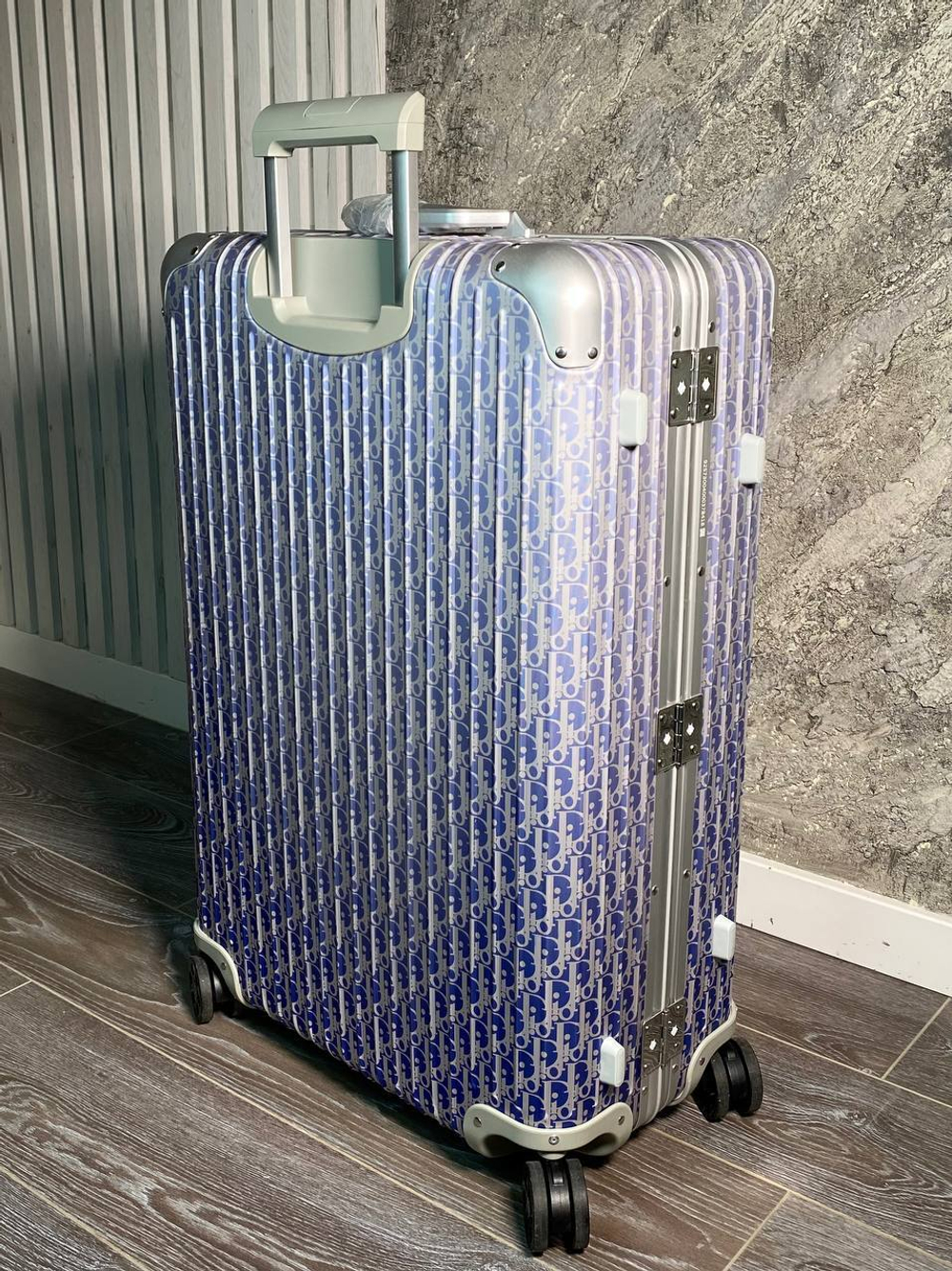 Чемодан Rimowa