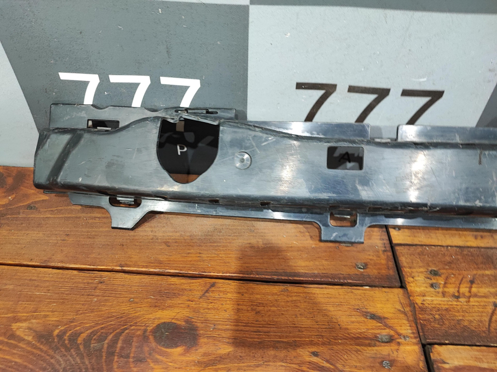 Абсорбер переднего бампера Kia Picanto 3 (JA) 17- Б/У Оригинал 86520G6300