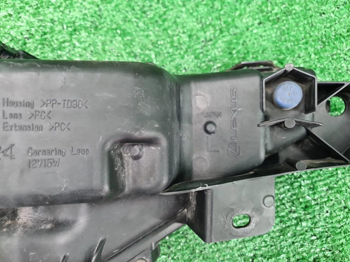 ПТФ левая Lexus LX 3 (2015-2023)