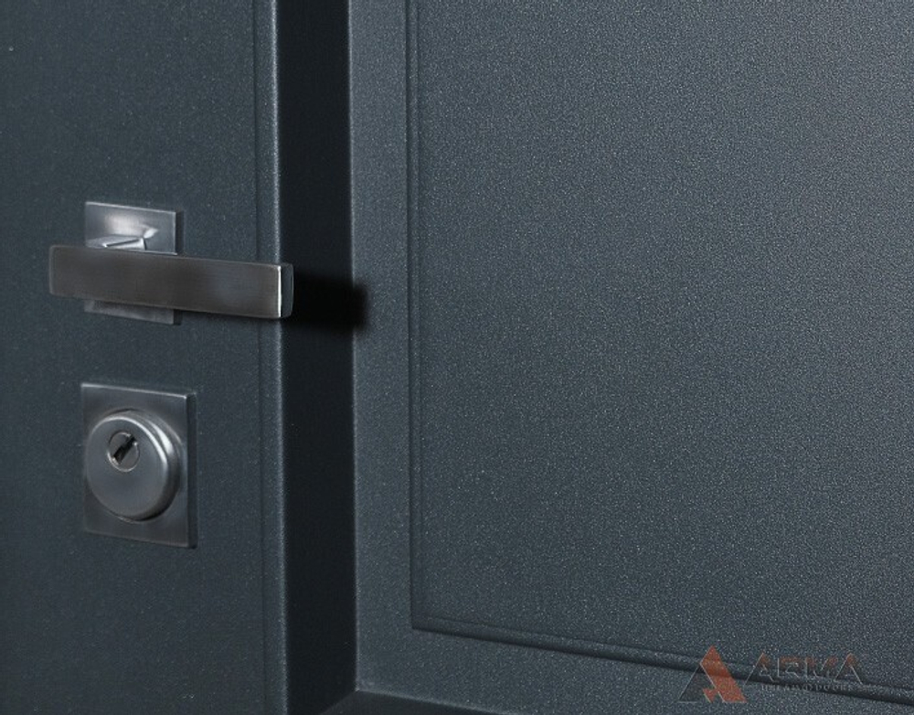 Входная металлическая дверь с ТЕРМОРАЗРЫВОМ Оптима термо муар серый 14 Шагрень черная без текстуры (фурнитура ХРОМ блестящий)