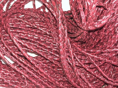 Отделочный кожзам шнурок