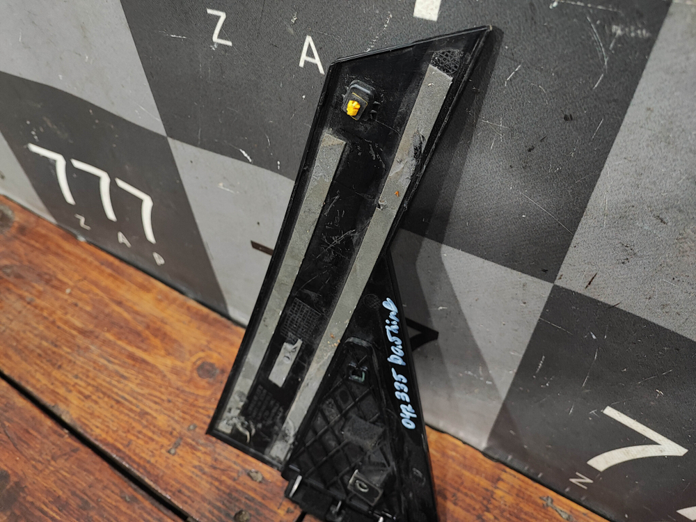 Накладка стойки двери задней левой Jetour Dashing 22-нв Б/У Оригинал F165500430CA