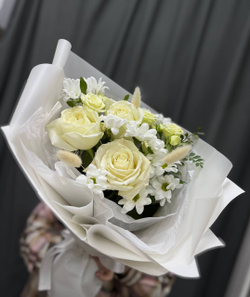 Букет комплимент №44