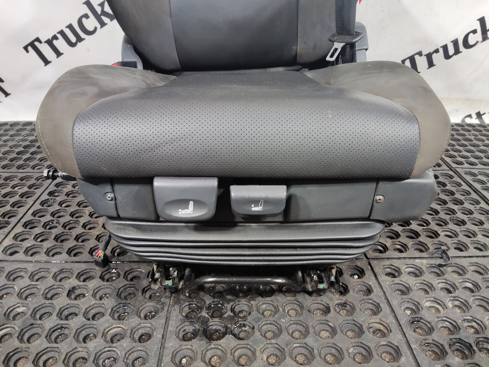 Сиденье водительское пневматическое 2023г