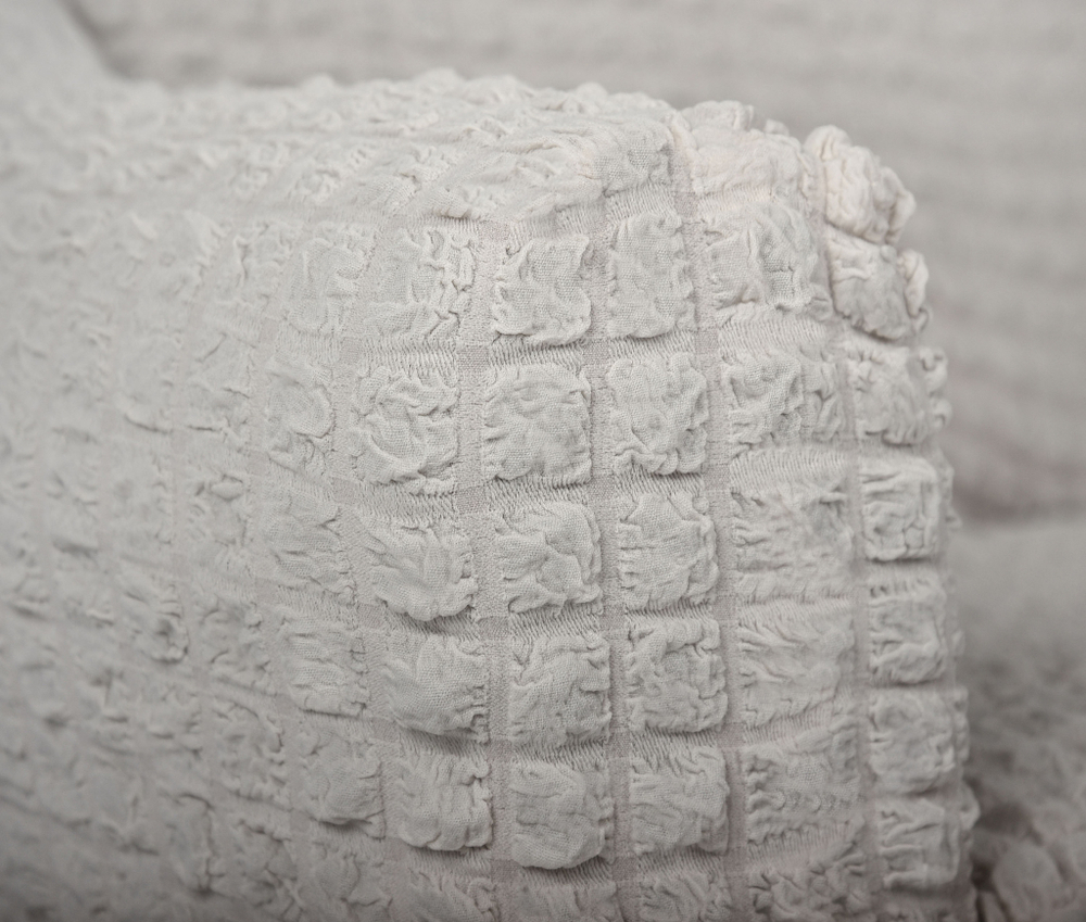 Комплект чехлов на трехместный диван и кресла с оборкой, цвет Слоновая кость