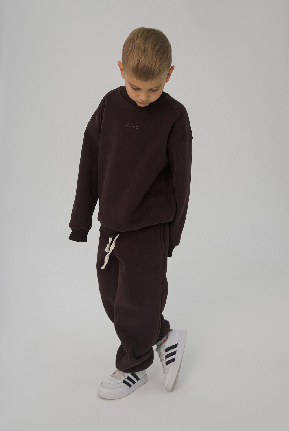 Свитшот с начёсом в стиле oversize Шоколад