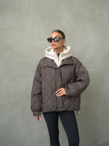 Шоколадно-бежевая куртка с манишкой