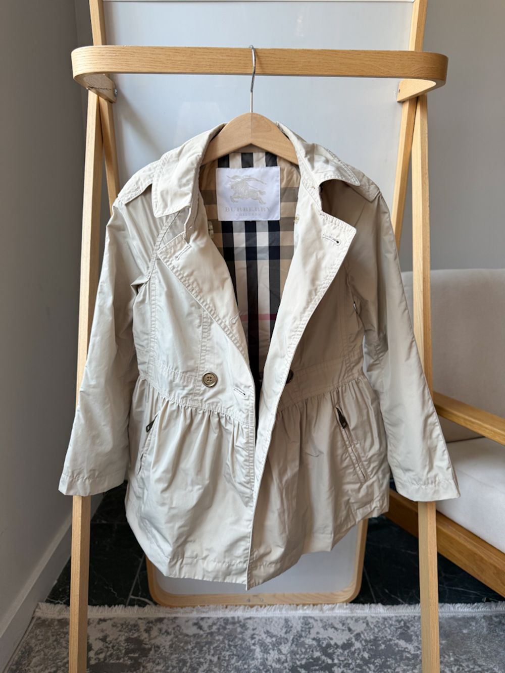 Плащ Burberry, 116