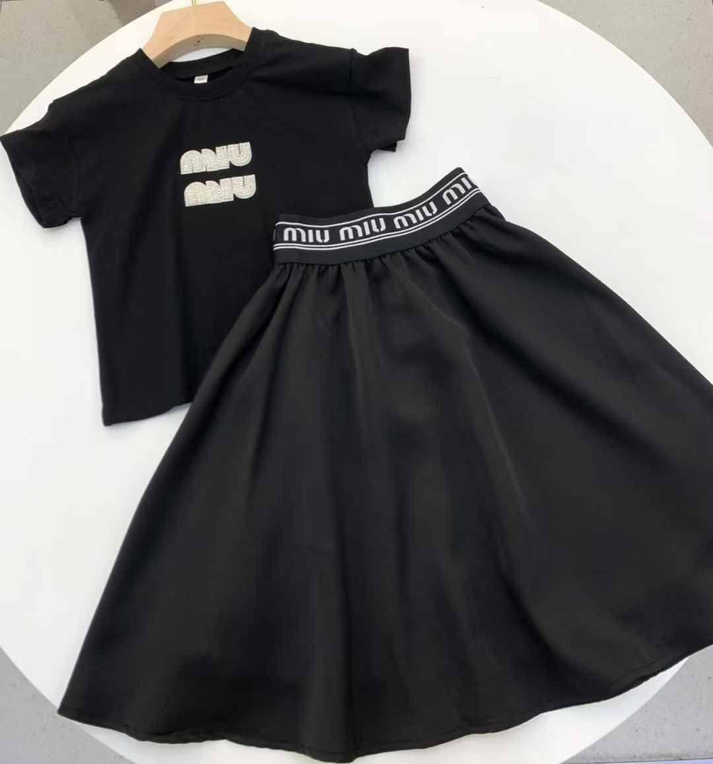 Юбка и футболка MIU MIU
