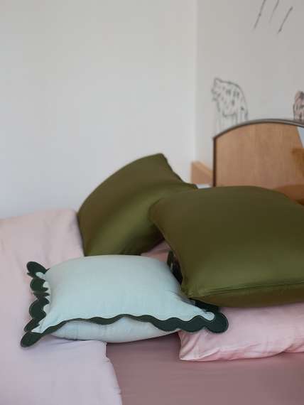 Чехол на подушку с контрастным кантом зеленого цвета из коллекции trendy ruffles, 40х40 см