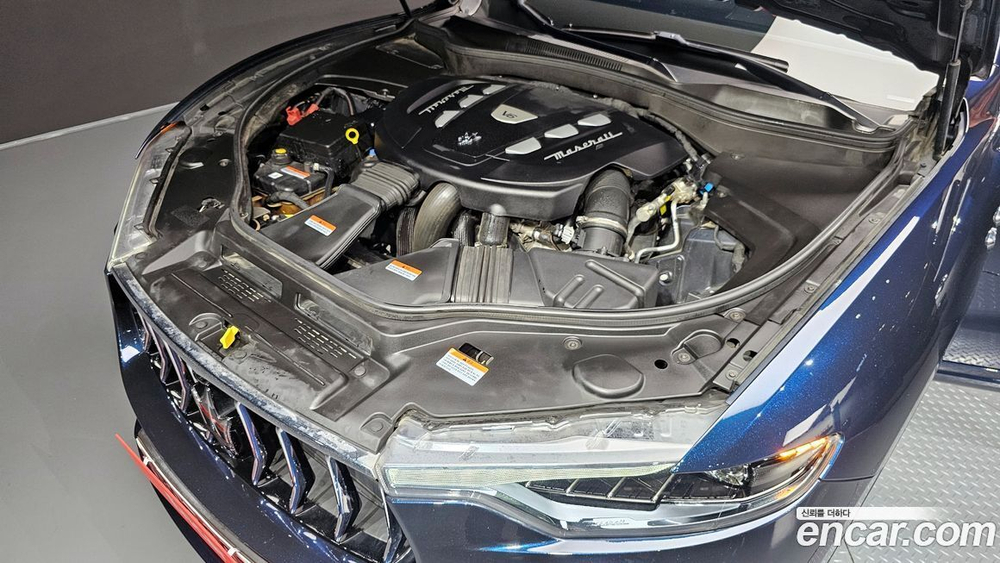 Maserati Levante 3.0 Дизель AWD GranLusso (05.2020)