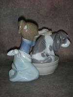 Статуэтка. Фарфор. Купание щенка. Lladro. Испания