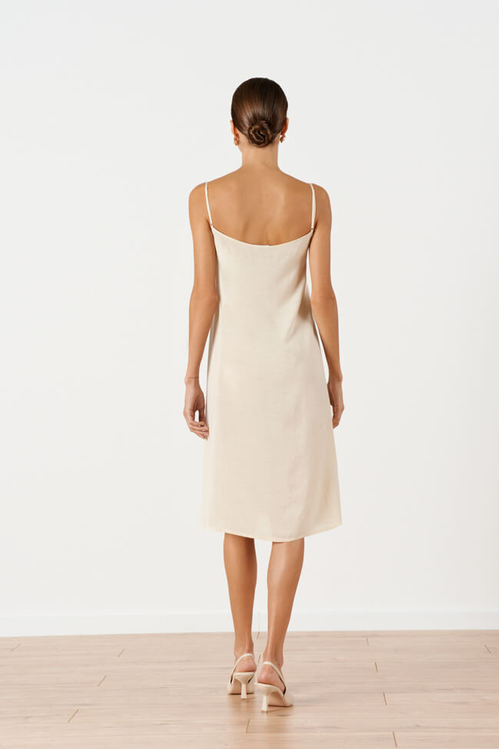 51670 Платье женское (светло-бежевый)