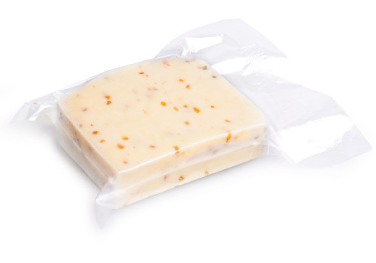 Сыр твердый фермерский Solide de village из коровьего молока с пажитником~200г