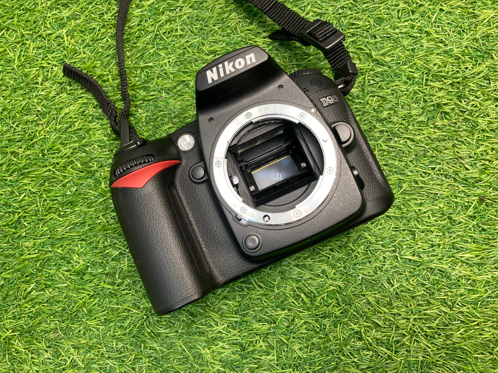 Nikon D90 3.780 кадров