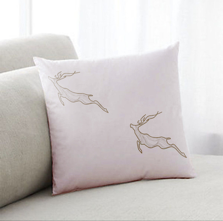 Подушка "Сибирские косули"