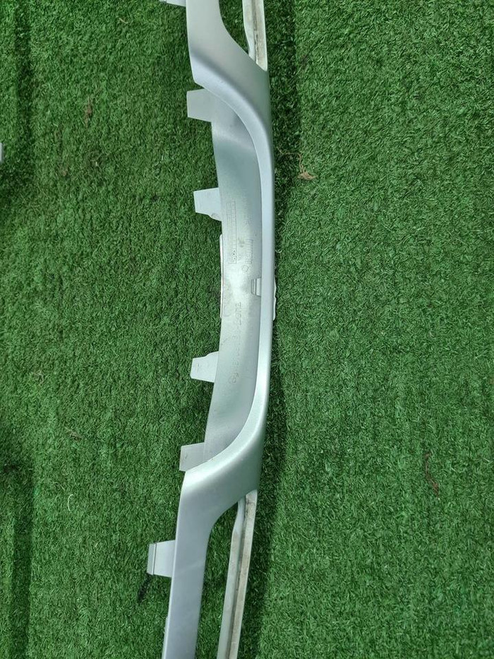 Накладка решетки радиатора Mercedes E W213 (16-21)