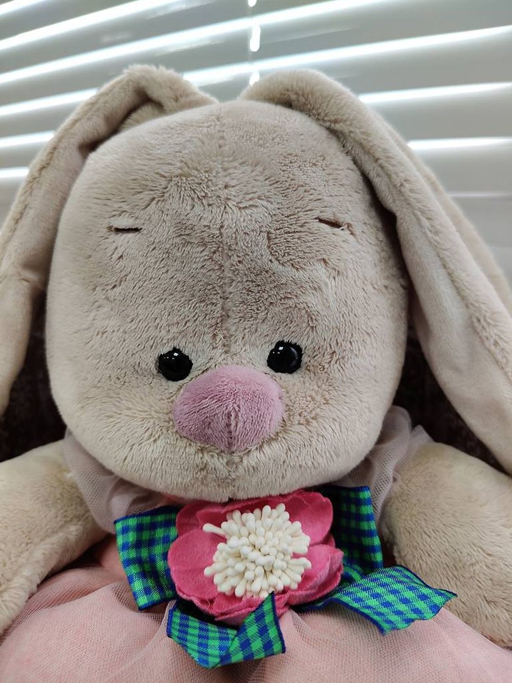 Уценка1 Мягкая игрушка Зайка Ми Нежность лепестков 23см