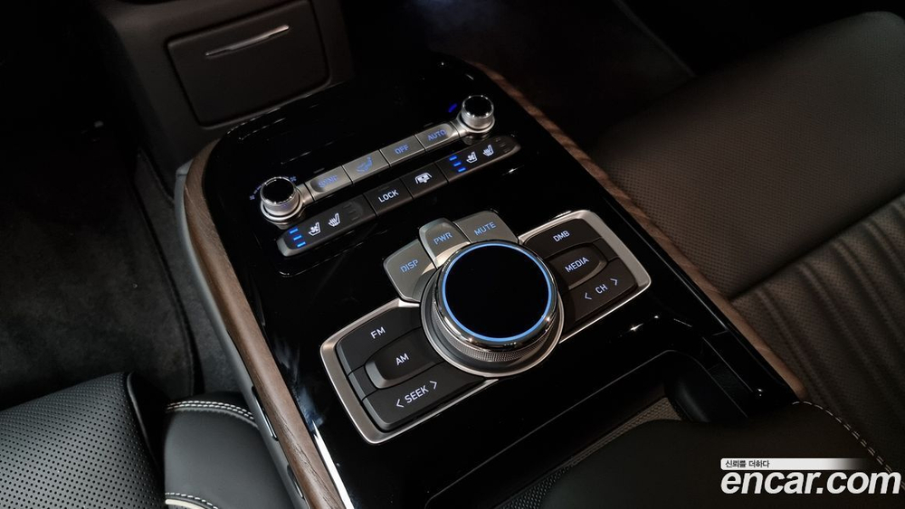 Genesis G90 3.8 AWD (03.2021)