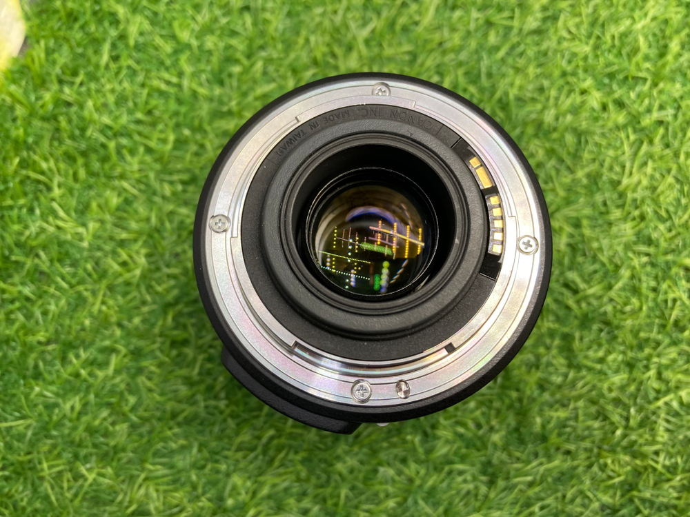 Canon EF-S 18-135mm 3.5-5.6 IS